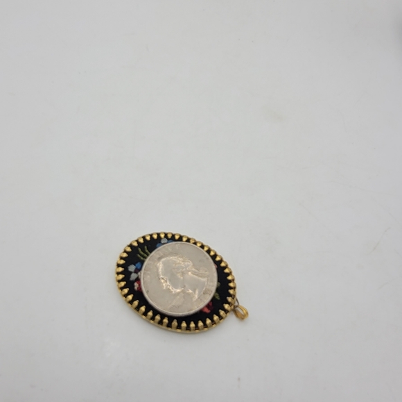 Rose Petit Point Floral Pendant Black Gold Oval Embroidered Jewelry 70s Vintage - Picture 9 of 10